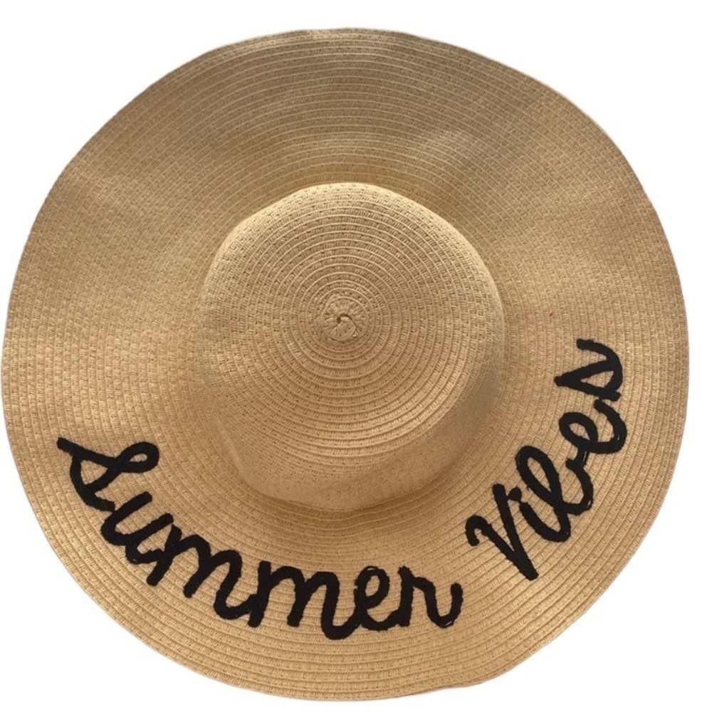 Summer Vibes | Beach | Hat